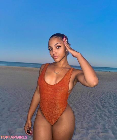 Avi.babyyy nude leaked OnlyFans photo #25