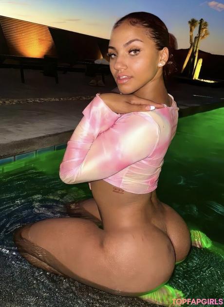 Avi.babyyy nude leaked OnlyFans photo #5