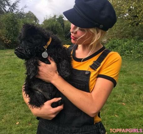 Amelia nude leaked OnlyFans photo #14