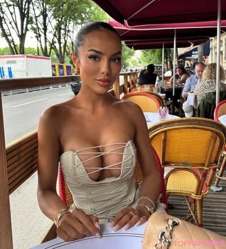 Arianna nude leaked OnlyFans photo #14