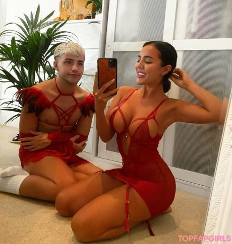 Arianna nude leaked OnlyFans photo #5