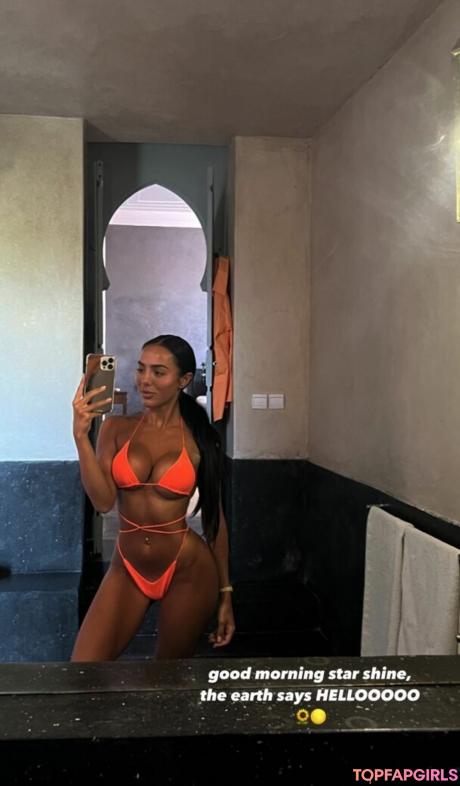 Arianna nude leaked OnlyFans photo #6
