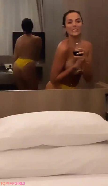 Arianna nude leaked OnlyFans photo #8