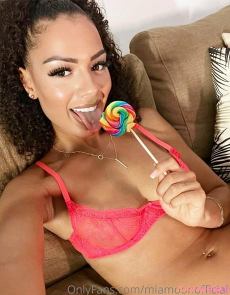 Miamoonofficial nude leaked OnlyFans photo #13