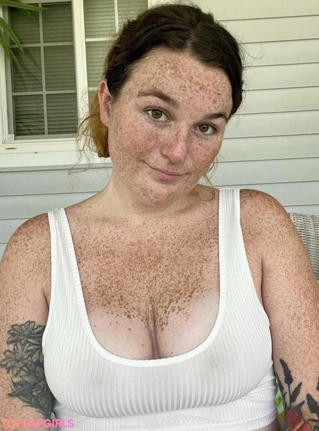 Freckledbabyy nude leaked OnlyFans photo #75