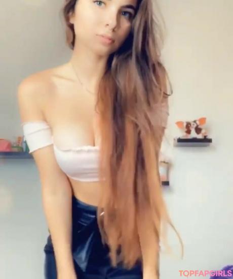 Tiynmay nude leaked OnlyFans photo #86