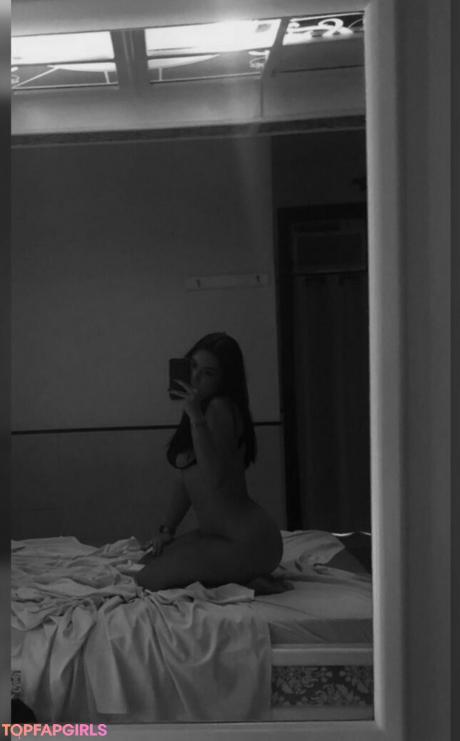 Emily nude leaked OnlyFans photo #17