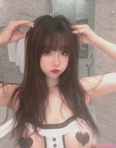 Wang nude leaked OnlyFans photo #6