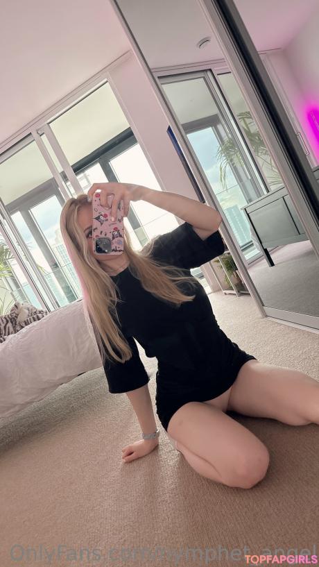 Luna nude leaked OnlyFans photo #5