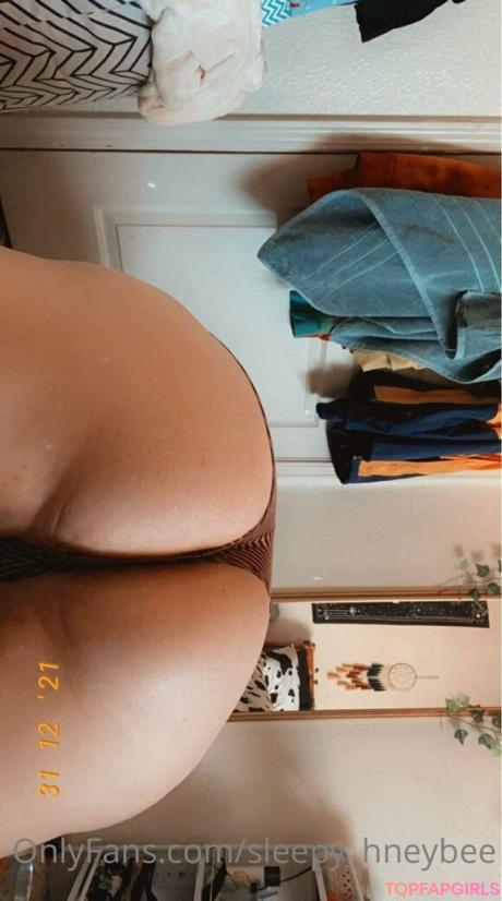 Sleepy_hneybee nude leaked OnlyFans photo #30