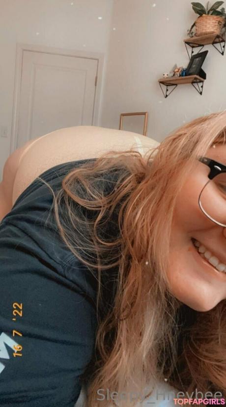 Sleepy_hneybee nude leaked OnlyFans photo #82