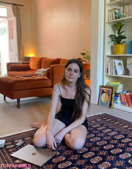 Dodie nude leaked OnlyFans photo #13