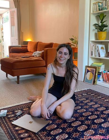 Dodie nude leaked OnlyFans photo #14