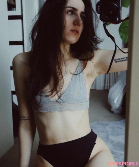 Dodie nude leaked OnlyFans photo #19