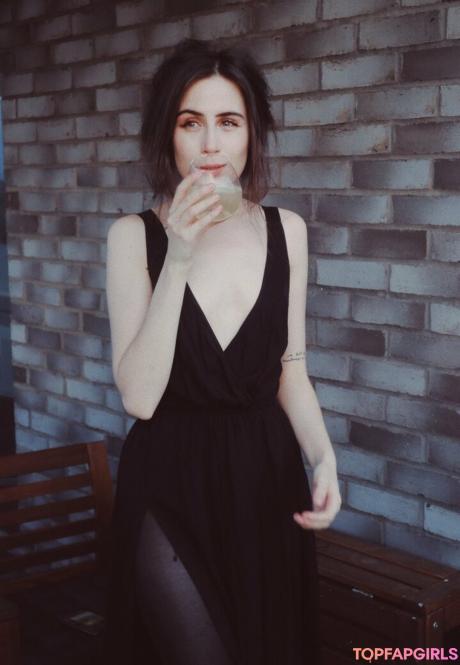 Dodie nude leaked OnlyFans photo #25