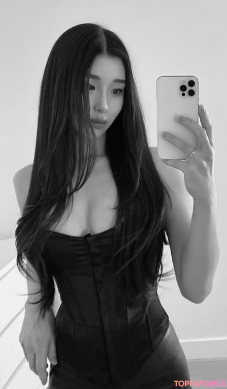 Mari nude leaked OnlyFans photo #32