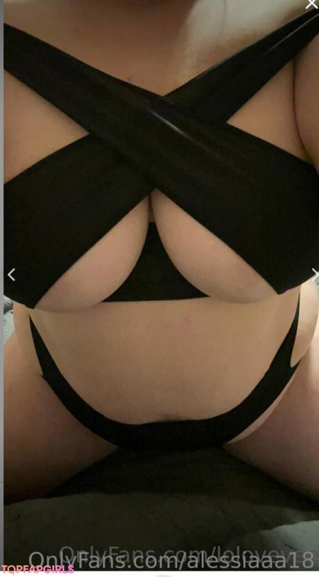 Alessiaaa18 nude leaked OnlyFans photo #9