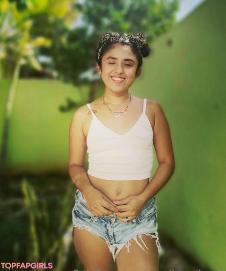 Yamiloveshanti nude leaked OnlyFans photo #1