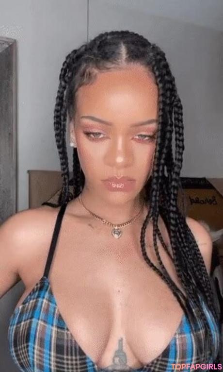 Rihanna nude leaked OnlyFans photo #1154