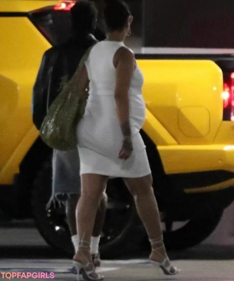 Rihanna nude leaked OnlyFans photo #1182