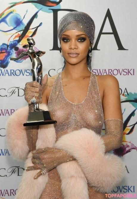 Rihanna nude leaked OnlyFans photo #1280