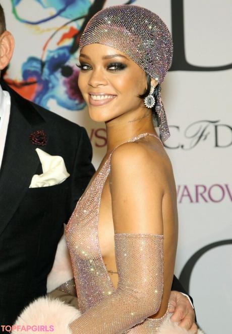 Rihanna nude leaked OnlyFans photo #1283