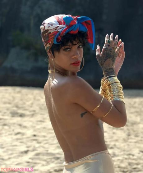 Rihanna nude leaked OnlyFans photo #1295