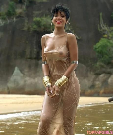 Rihanna nude leaked OnlyFans photo #1298