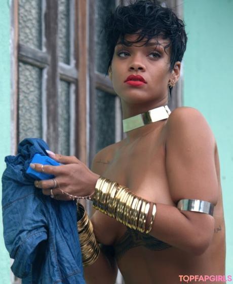 Rihanna nude leaked OnlyFans photo #1440