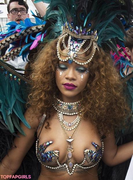 Rihanna nude leaked OnlyFans photo #142