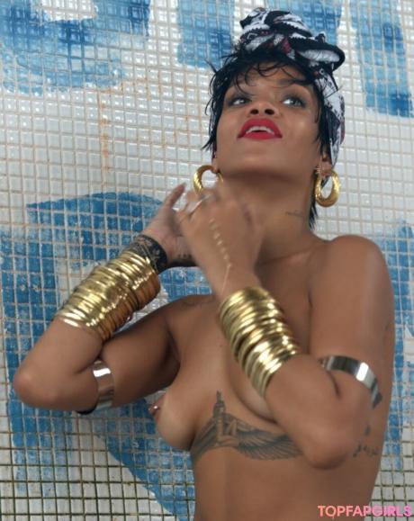 Rihanna nude leaked OnlyFans photo #1479