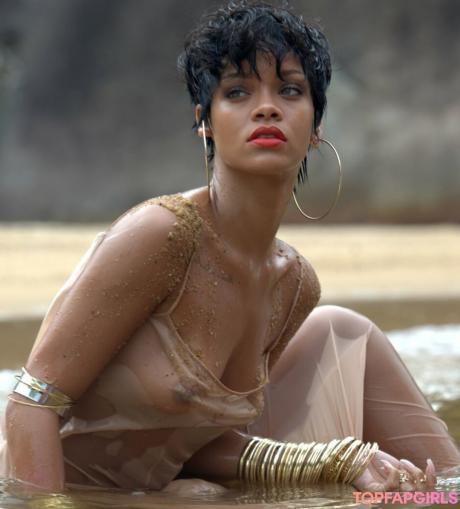 Rihanna nude leaked OnlyFans photo #1493