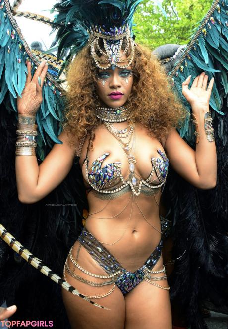 Rihanna nude leaked OnlyFans photo #154