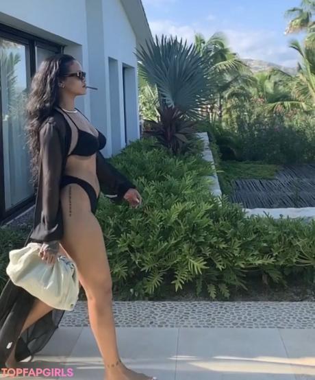 Rihanna nude leaked OnlyFans photo #180
