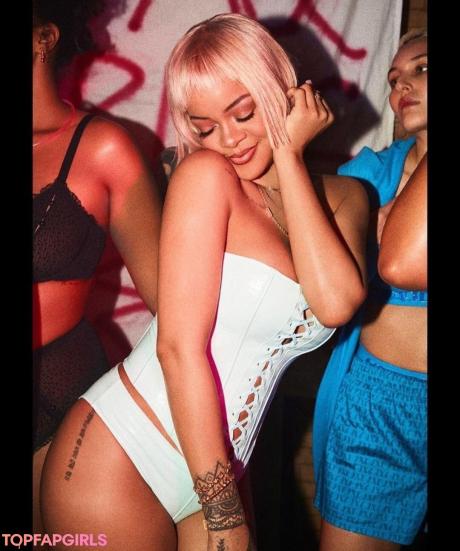 Rihanna nude leaked OnlyFans photo #261