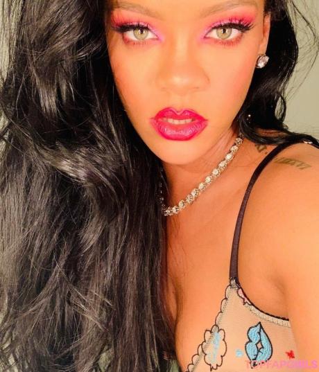 Rihanna nude leaked OnlyFans photo #387