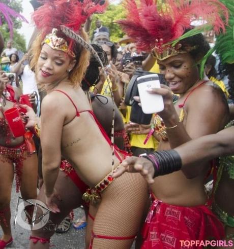 Rihanna nude leaked OnlyFans photo #759