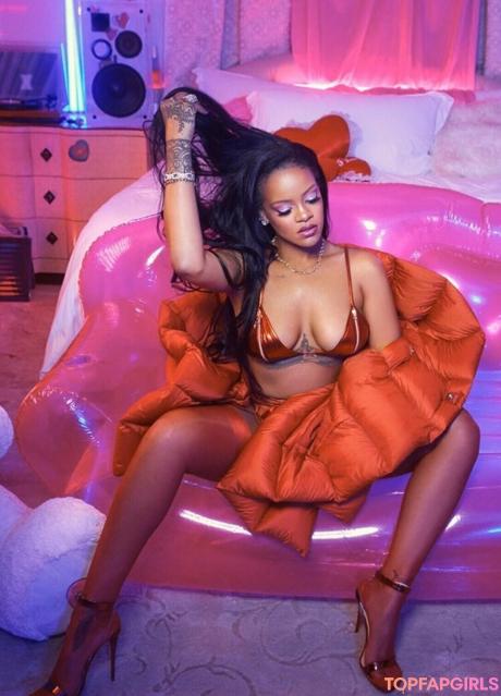 Rihanna nude leaked OnlyFans photo #827