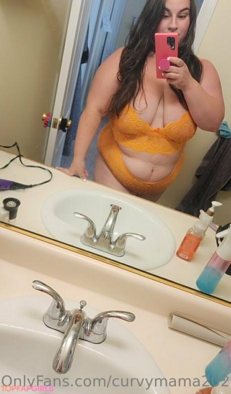 Curvymama2020 nude leaked OnlyFans photo #183