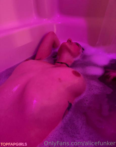 AliceFunker nude leaked OnlyFans photo #1