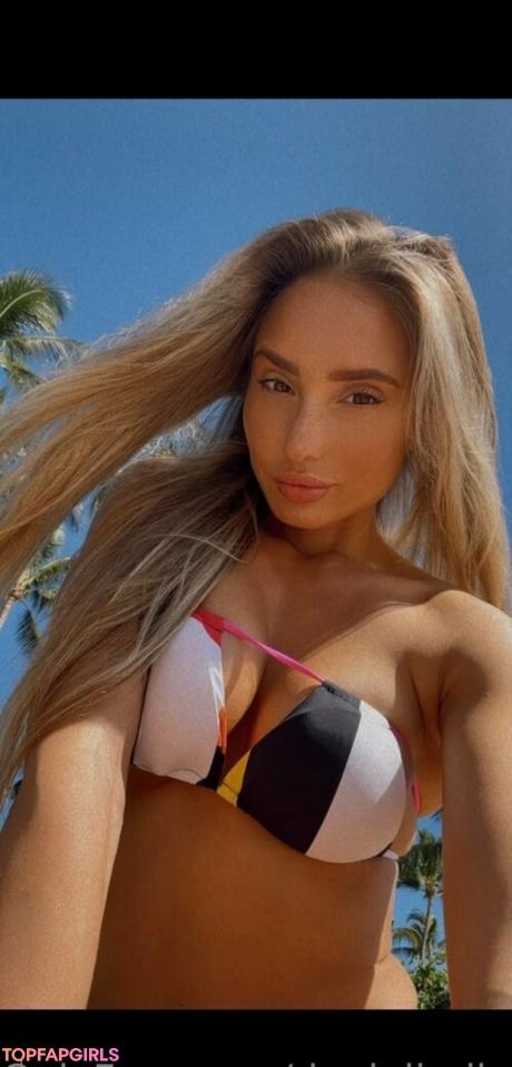 Danielledixon22 nude leaked OnlyFans photo #1