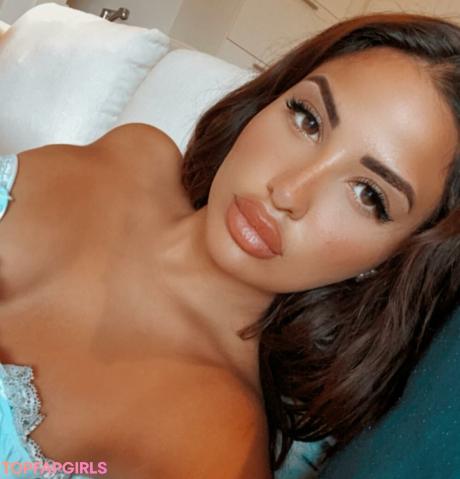 Helia nude leaked OnlyFans photo #15