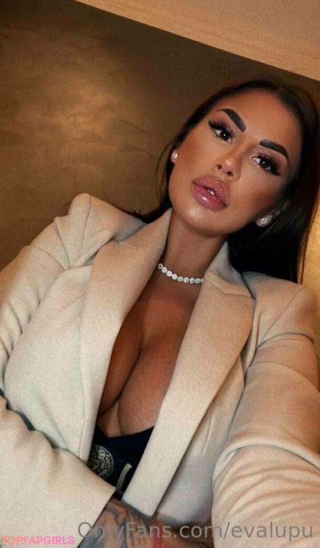 Evalupu nude leaked OnlyFans photo #3