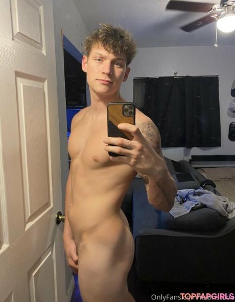 Hungodeyfree nude leaked OnlyFans photo #12