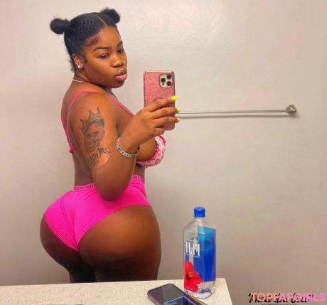 Phattgirlcoco nude leaked OnlyFans photo #186