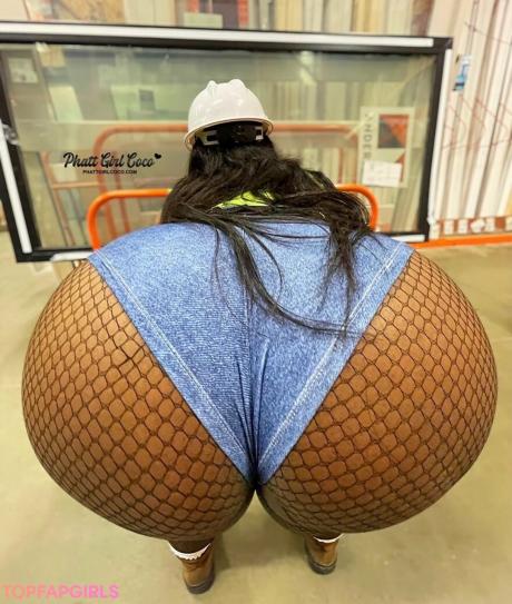 Phattgirlcoco nude leaked OnlyFans photo #187