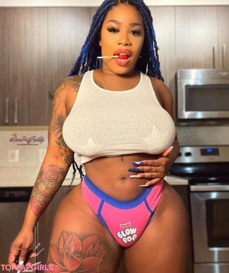 Phattgirlcoco nude leaked OnlyFans photo #81