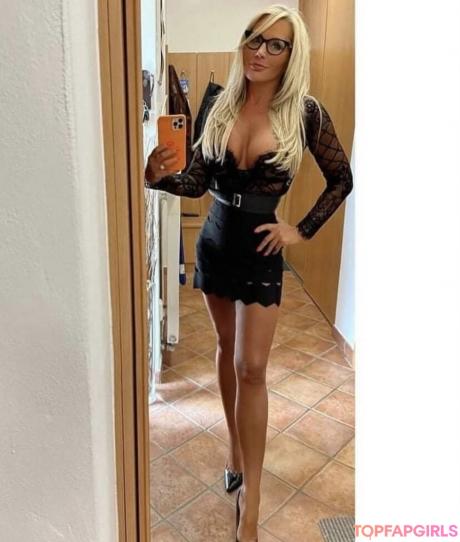 Lenka nude leaked OnlyFans photo #25