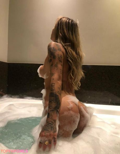 Bruninhatgirl nude leaked OnlyFans photo #3