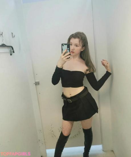 Hailun nude leaked OnlyFans photo #17